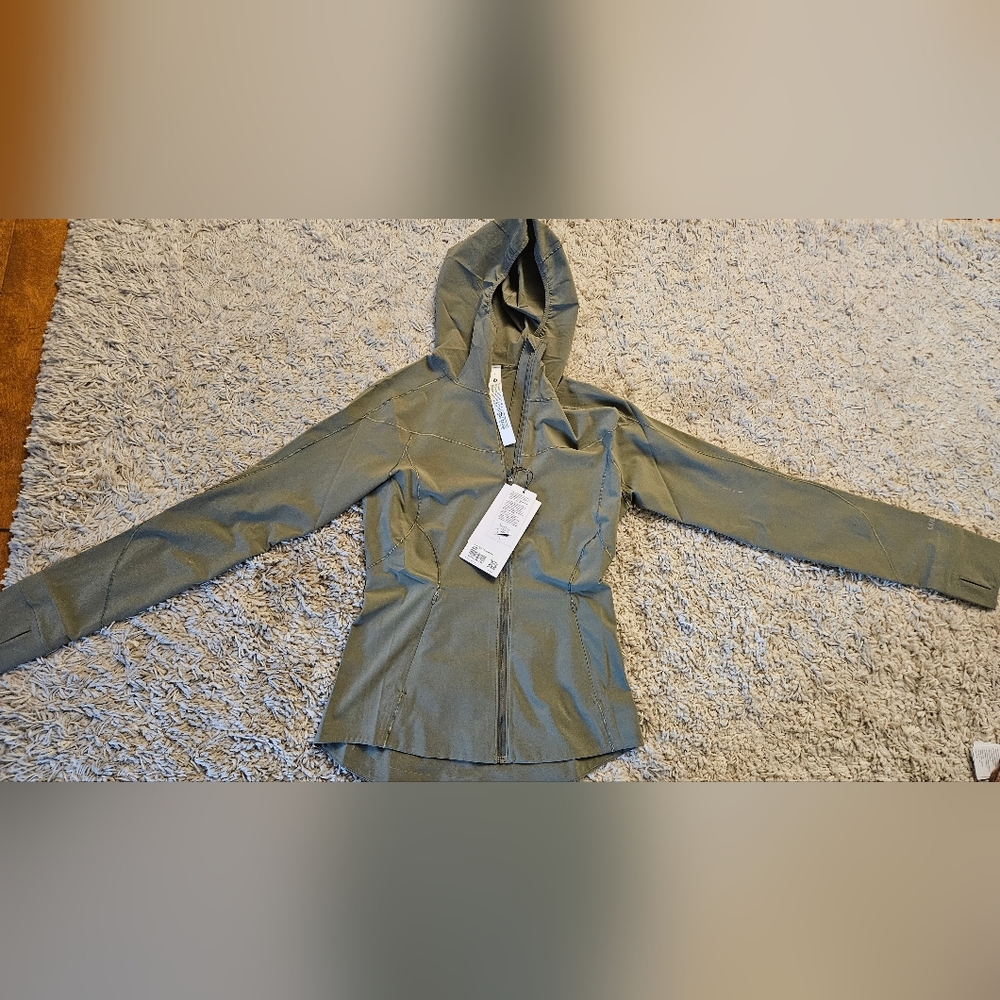 Lululemon Mist Over Windbreaker Jacket Green Water Repellent Full Zip Size 4 NWT